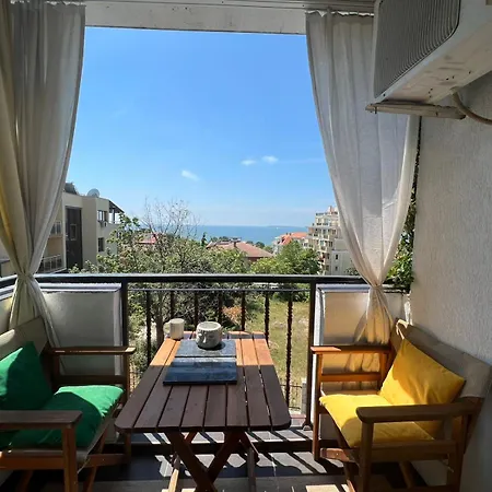 Apartment Страхотен Тристаен Апартамент-Бриз